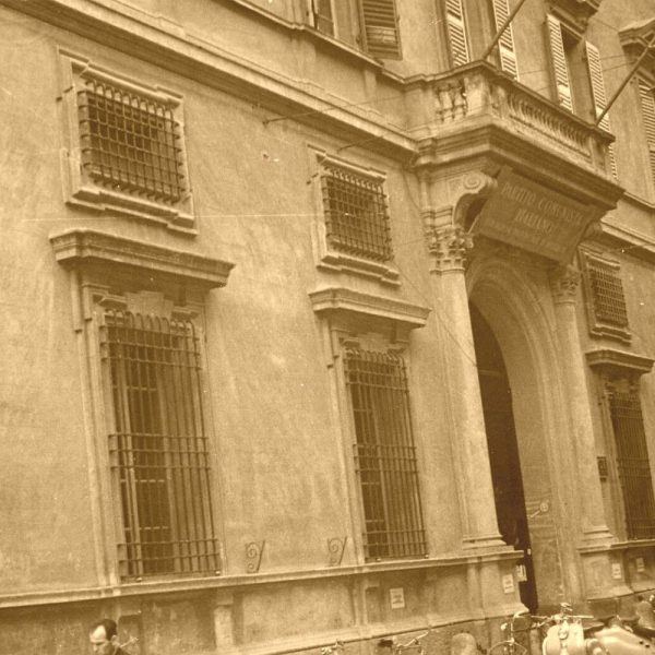 Palazzo Masdoni, costruito nel XVIII secolo, fu la sede del PCI dal 1954 al 1991.